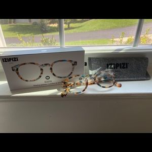 Izipizi #C Reading Glasses in Blue tortoise +1.5
